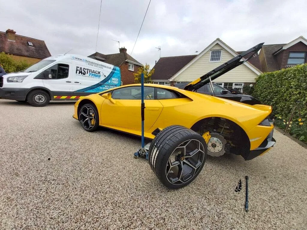Premium supercar tyre service