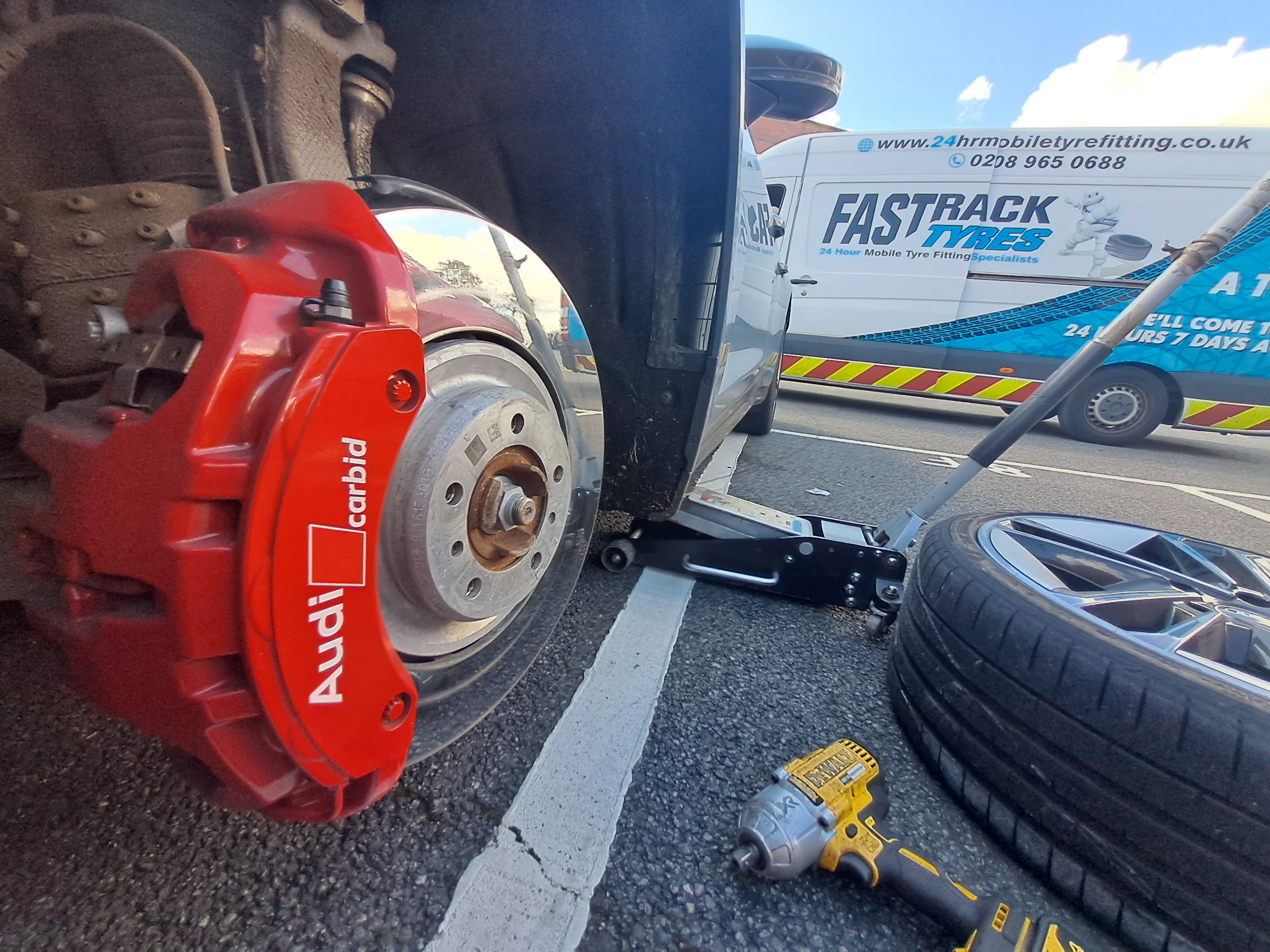 Audi RS performance car mobile tyre fitting in London