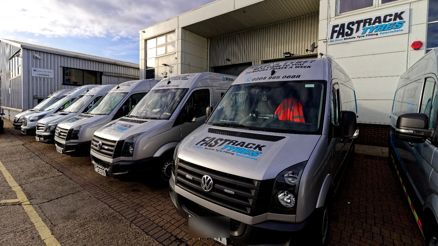 Fastrack Tyres mobile tyre service across London