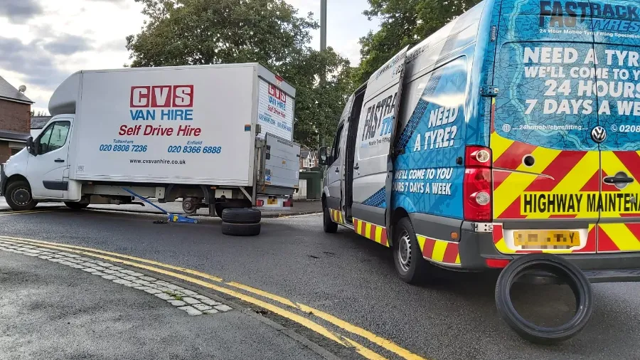 Mobile tyre service for a hire-van fleet
